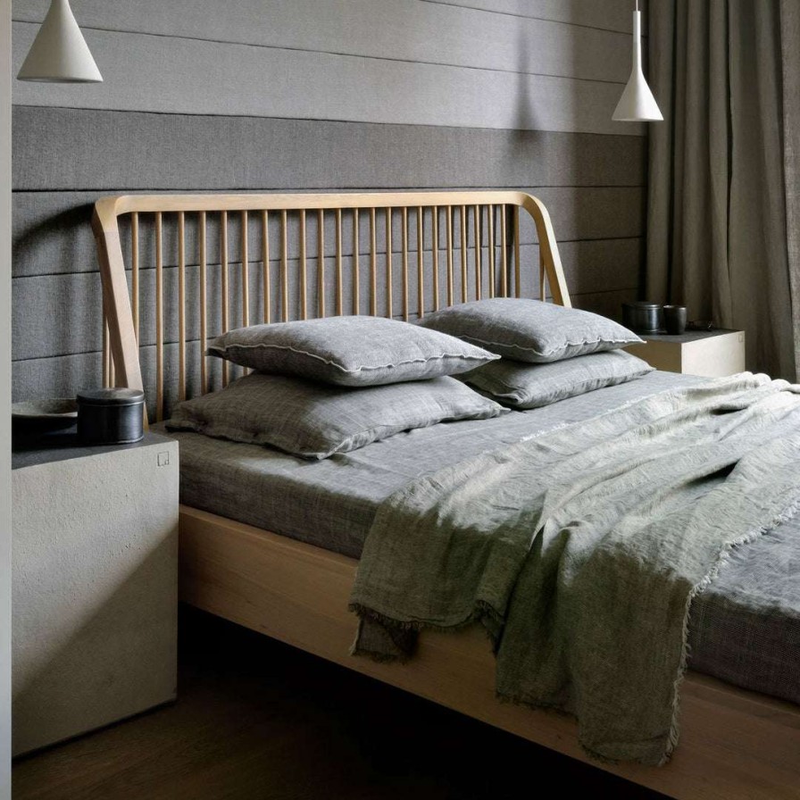 Modern Bedroom * | Ethnicraft Modern Bedroom Spindle Oak Bed With Slats