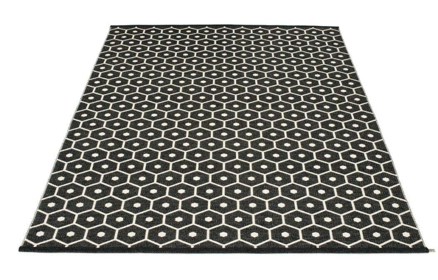 Modern Outdoor * | Pappelina Honey Black & Vanilla Rug Rugs